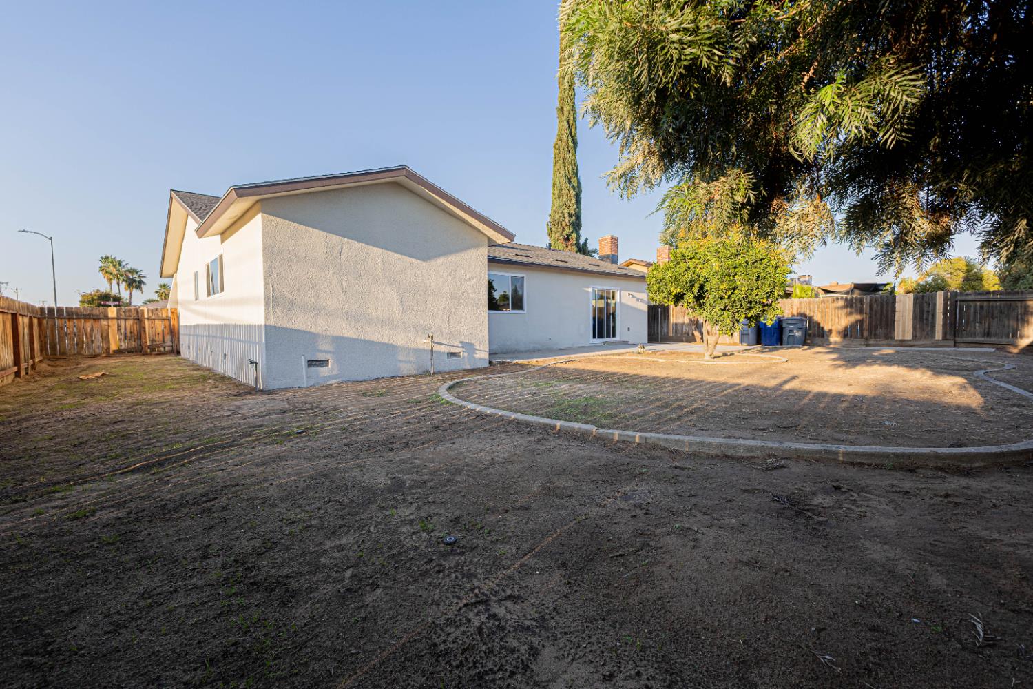 394 W Ashcroft Ave, Clovis, CA 93612
