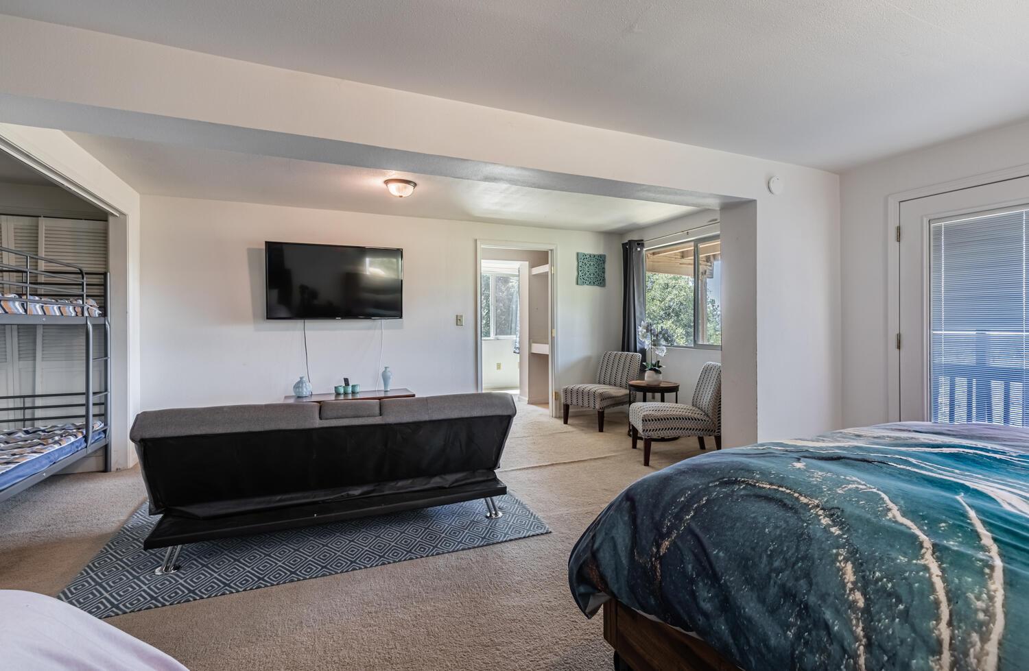 42492 Buckeye Rd, Oakhurst, CA 93644