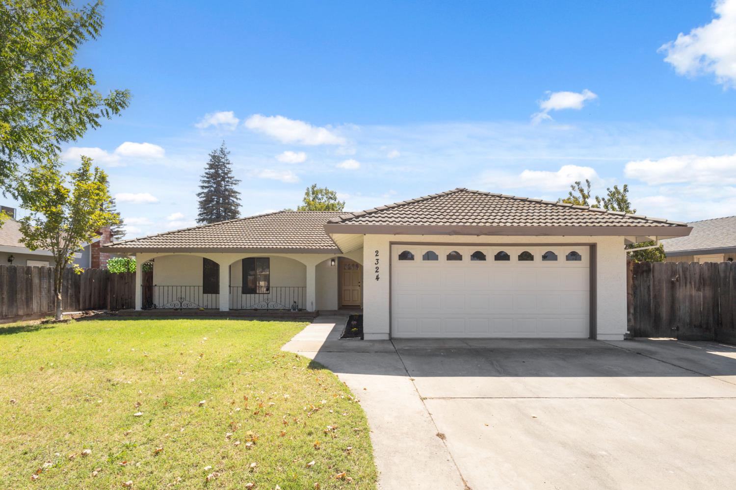 2324 Crestview Dr, Atwater, CA 95301