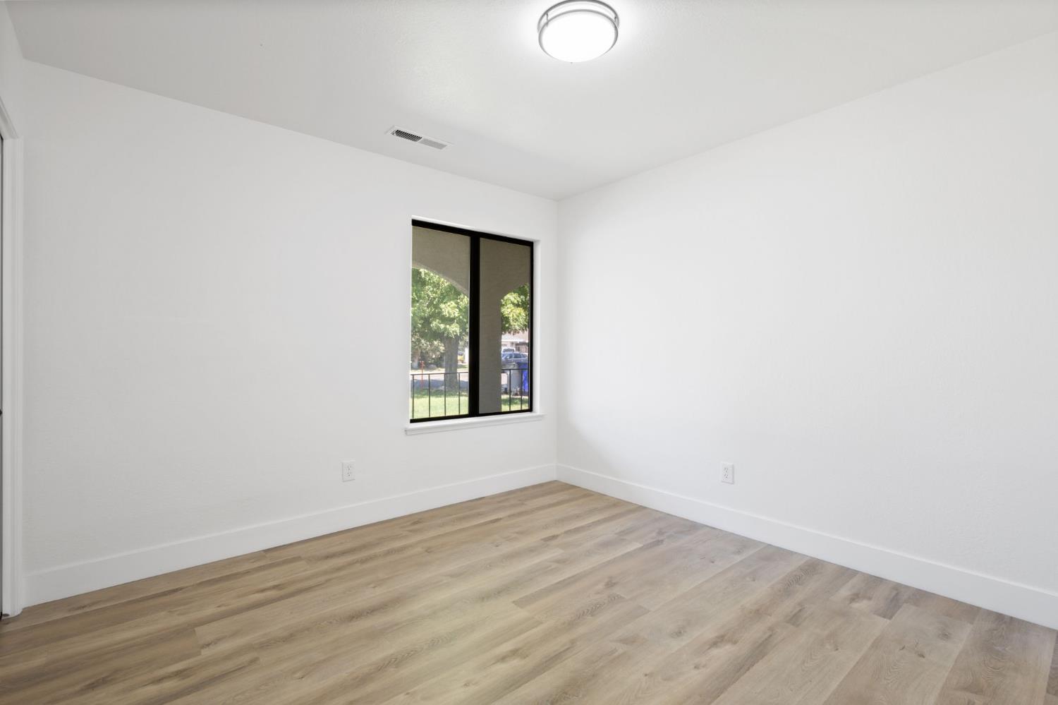 2324 Crestview Dr, Atwater, CA 95301