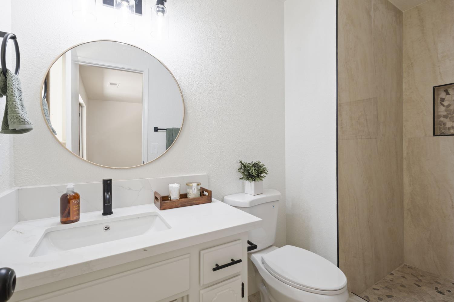 2324 Crestview Dr, Atwater, CA 95301