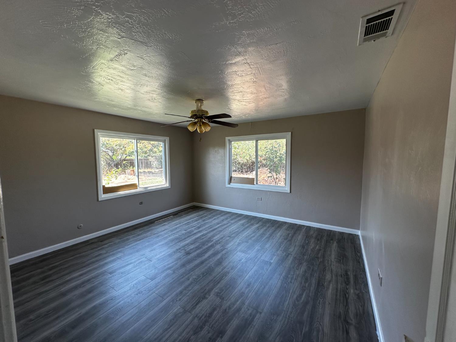 605 N Winery Ave, Fresno, CA 93727