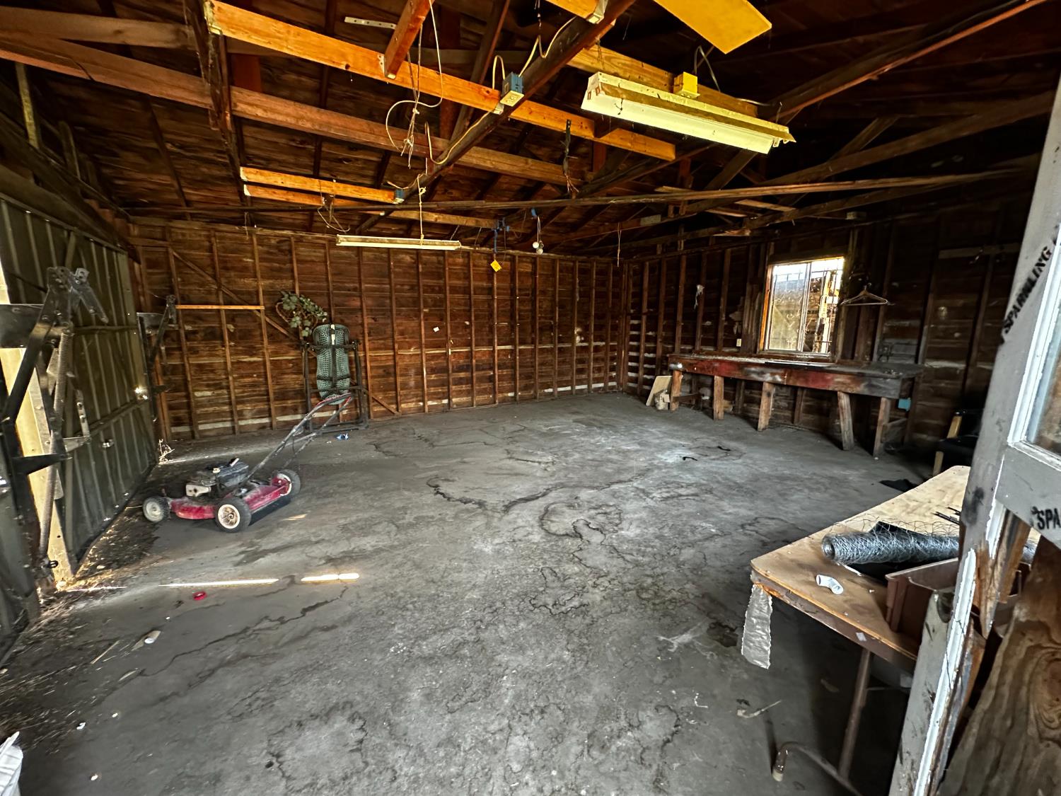 605 N Winery Ave, Fresno, CA 93727