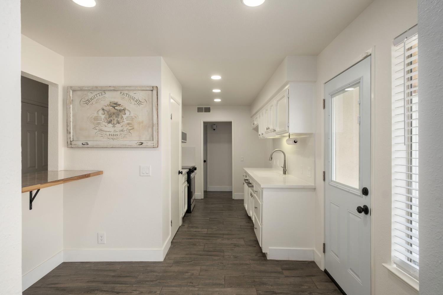 4856 N Hulbert Ave #101, Fresno, CA 93705