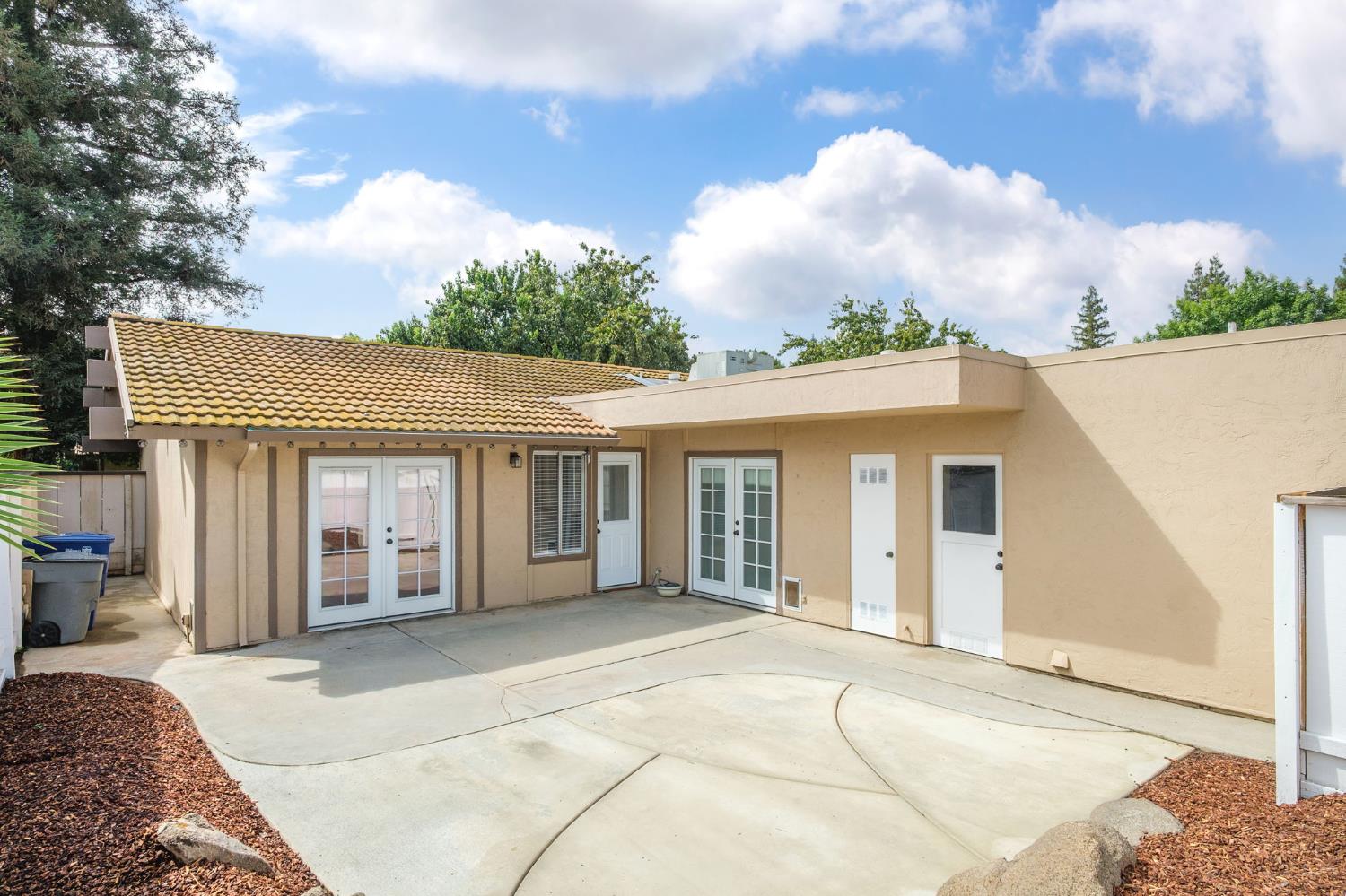 4856 N Hulbert Ave #101, Fresno, CA 93705