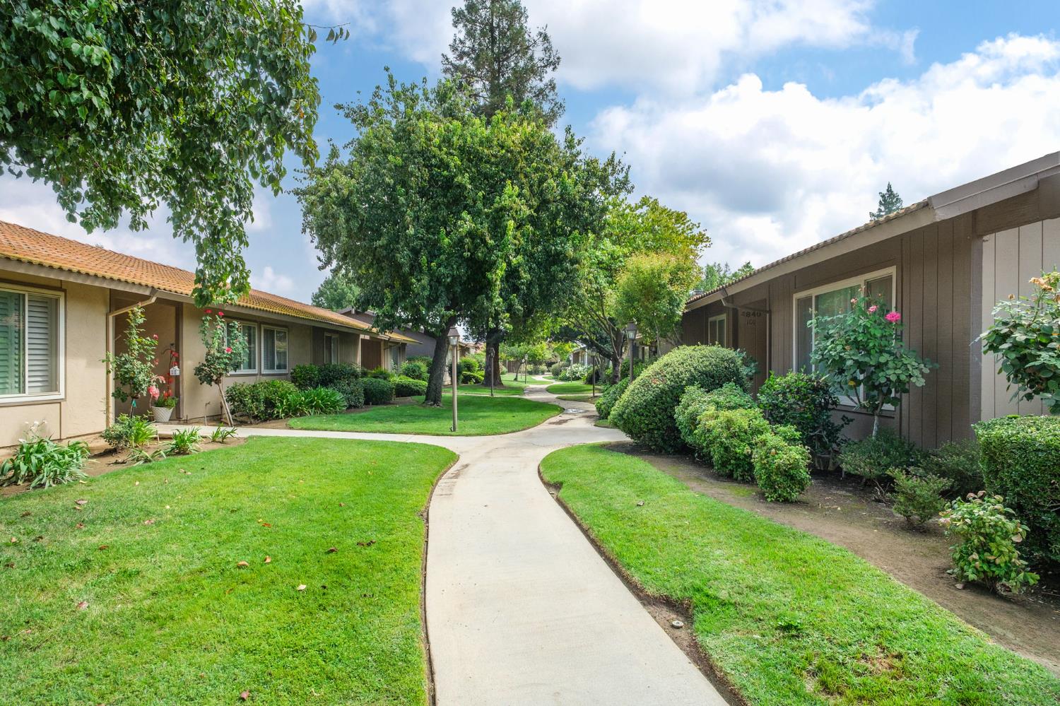 4856 N Hulbert Ave #101, Fresno, CA 93705