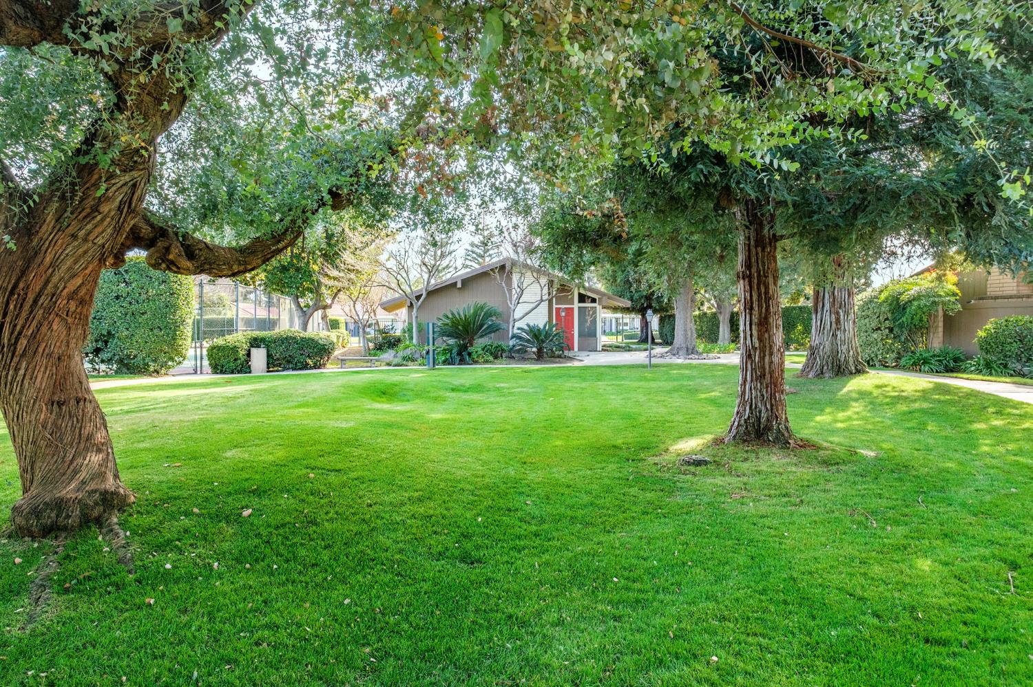 4856 N Hulbert Ave #101, Fresno, CA 93705