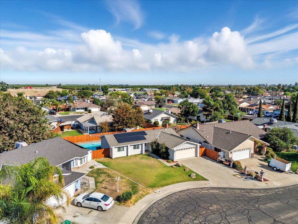 2123 Cottonwood Ct, Hanford, CA 93230