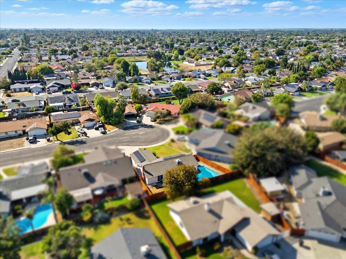 2123 Cottonwood Ct, Hanford, CA 93230