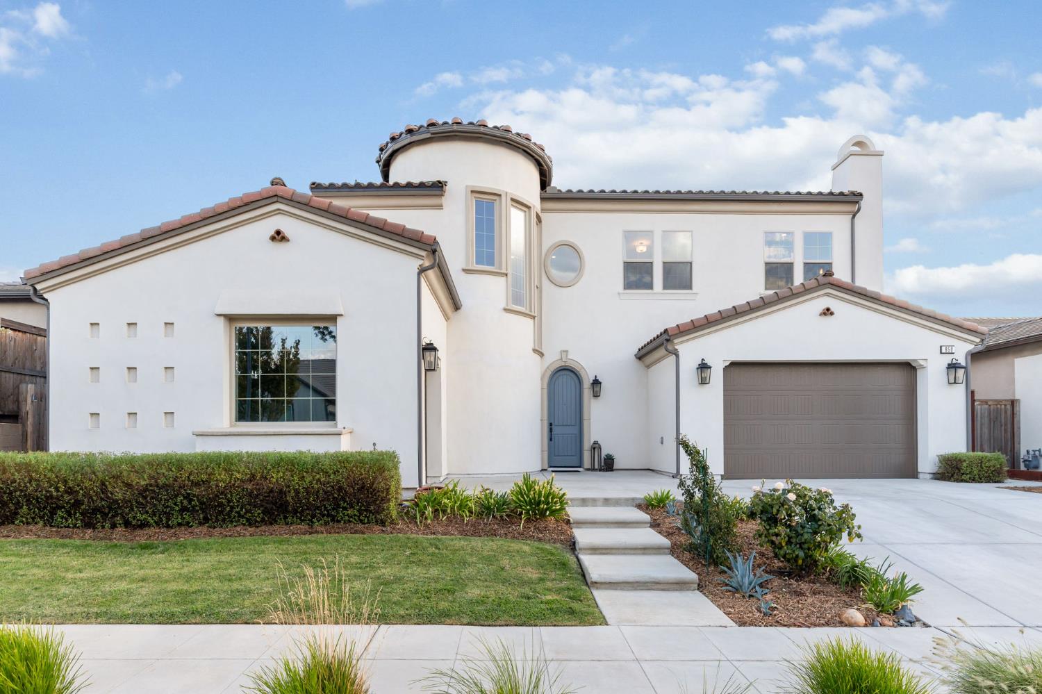 850 Overstone Ave, Madera, CA 93636