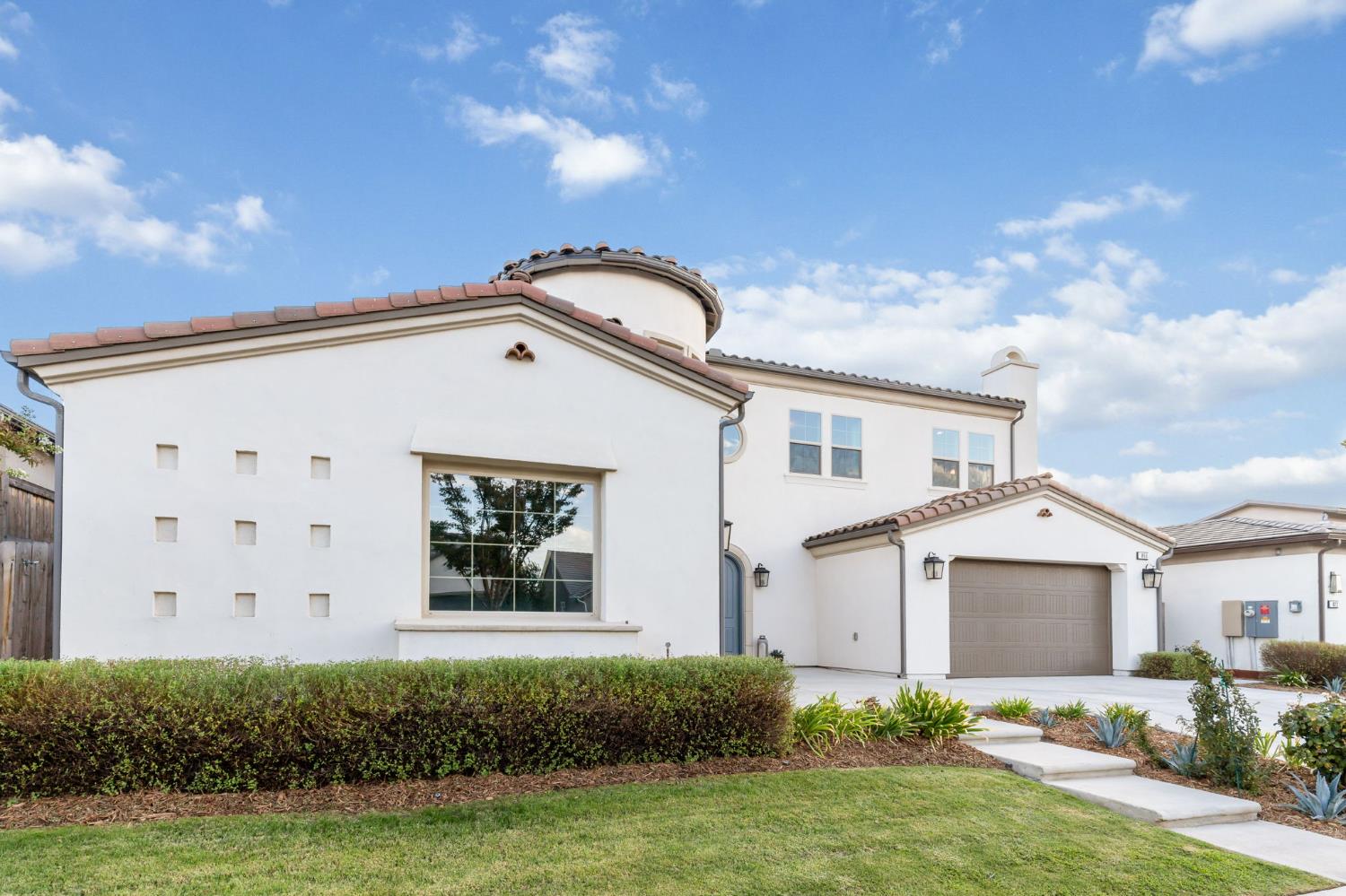 850 Overstone Ave, Madera, CA 93636