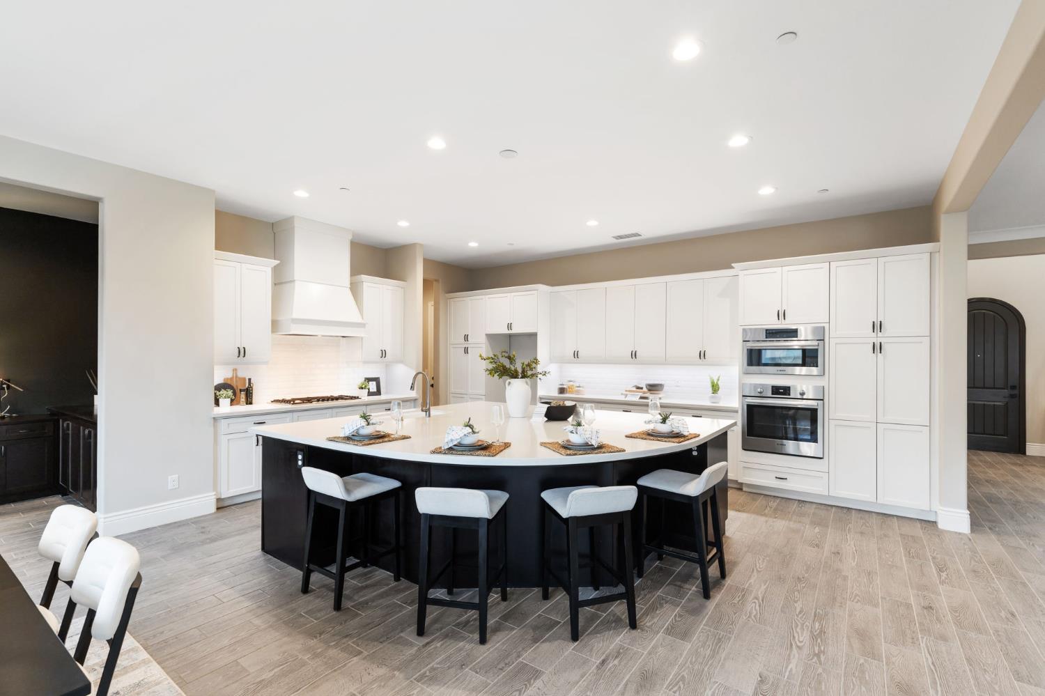 850 Overstone Ave, Madera, CA 93636