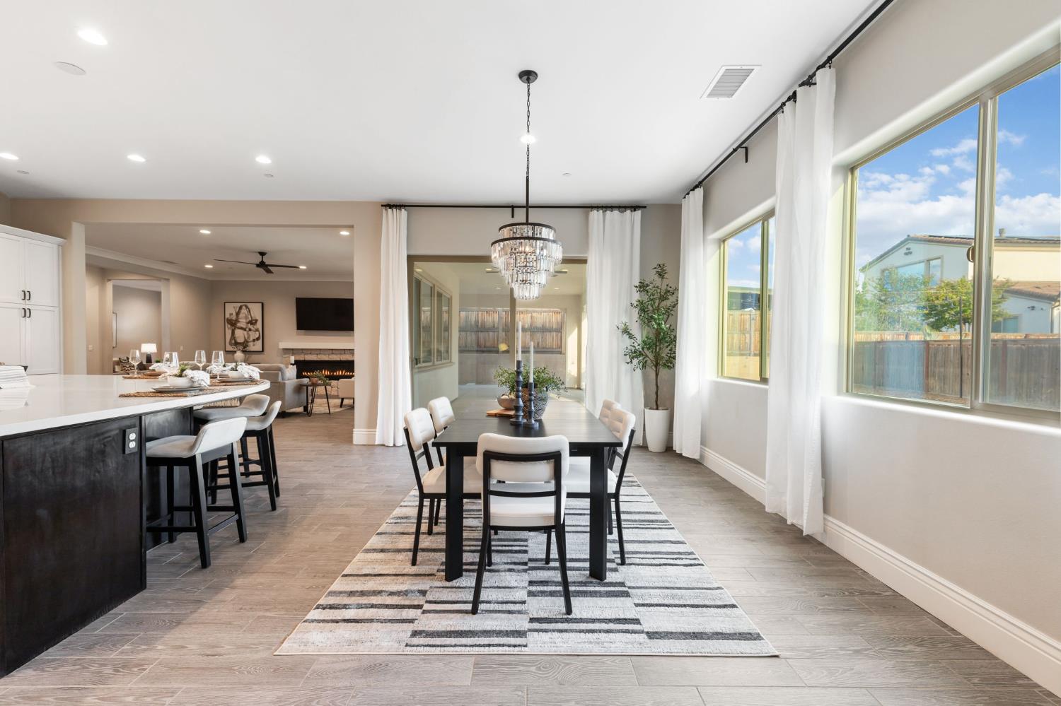 850 Overstone Ave, Madera, CA 93636