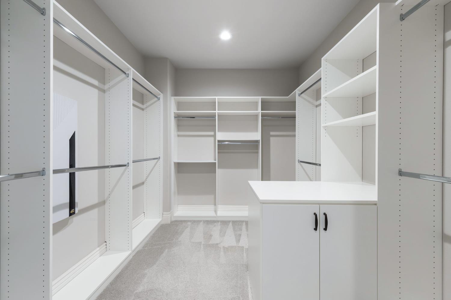 850 Overstone Ave, Madera, CA 93636