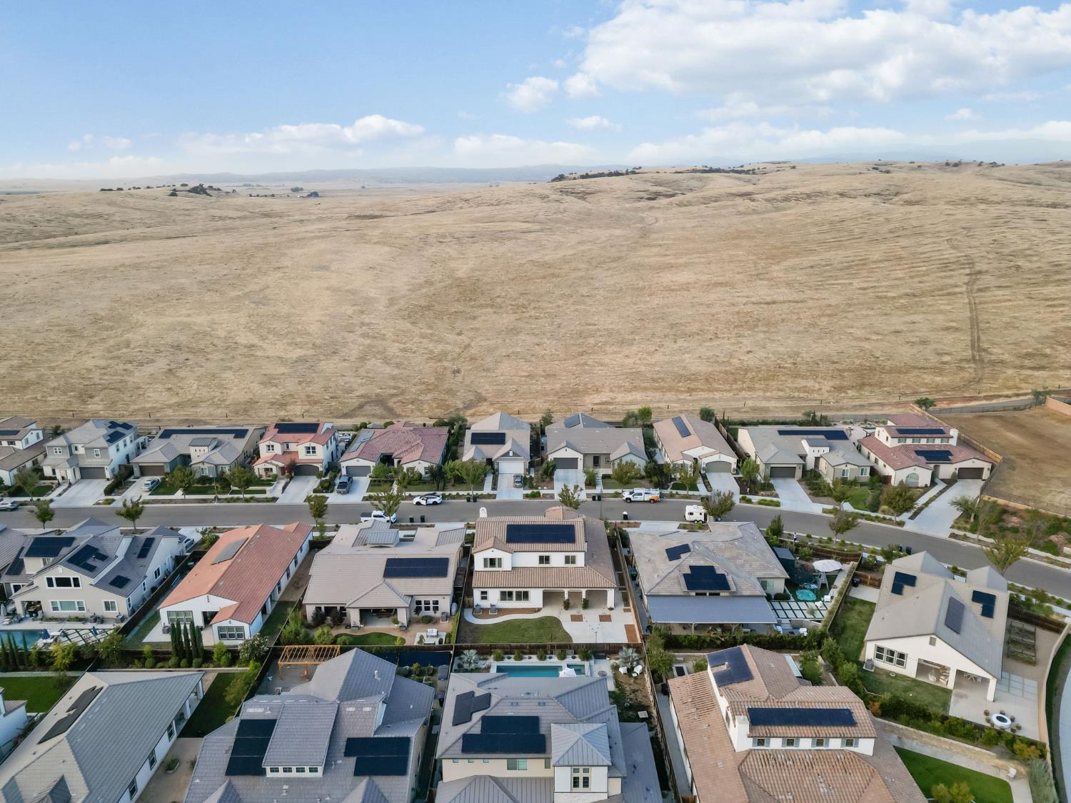 850 Overstone Ave, Madera, CA 93636