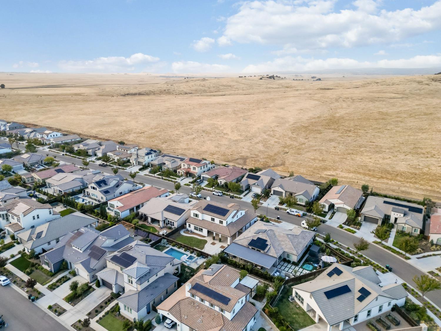 850 Overstone Ave, Madera, CA 93636