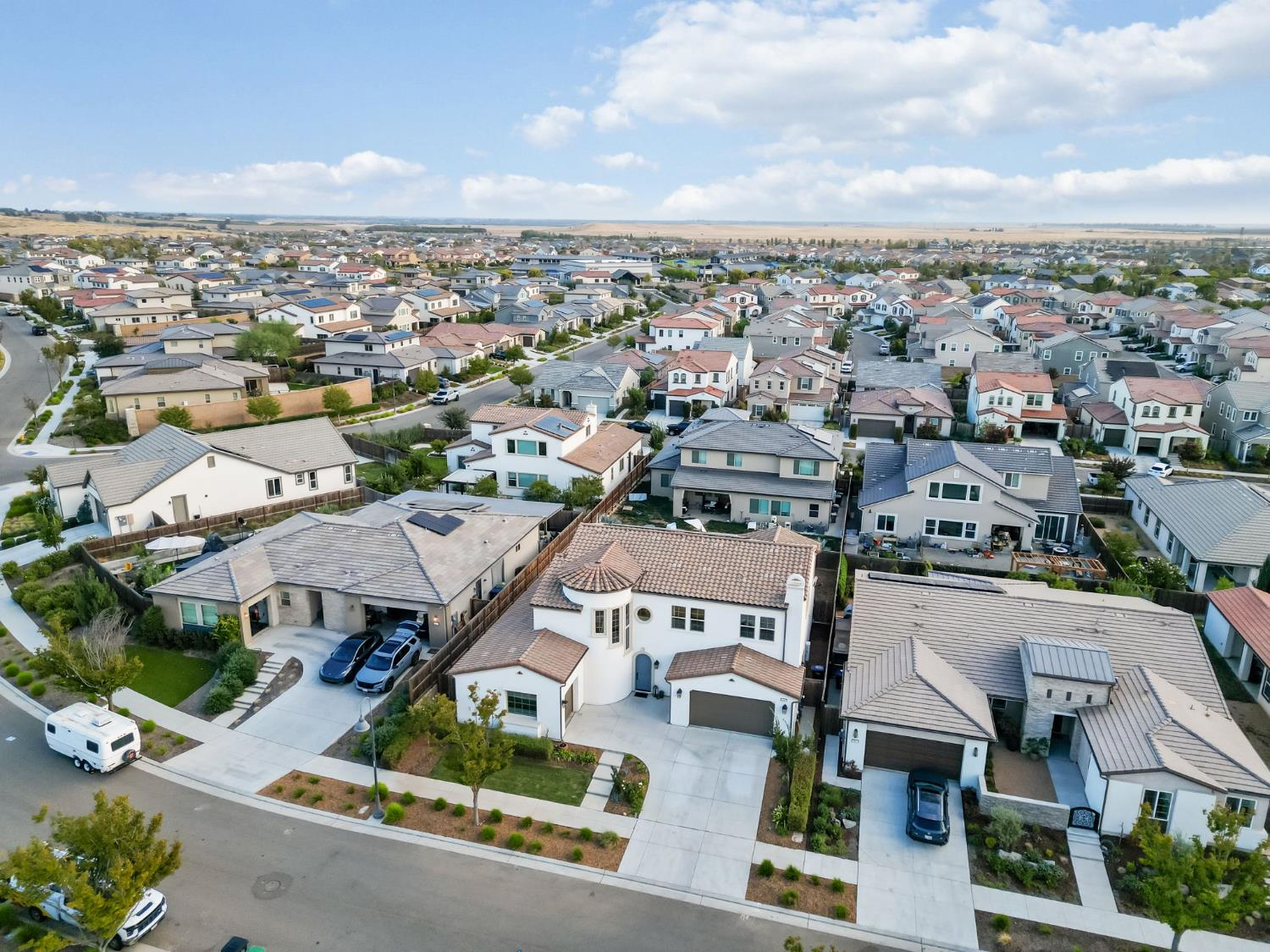 850 Overstone Ave, Madera, CA 93636