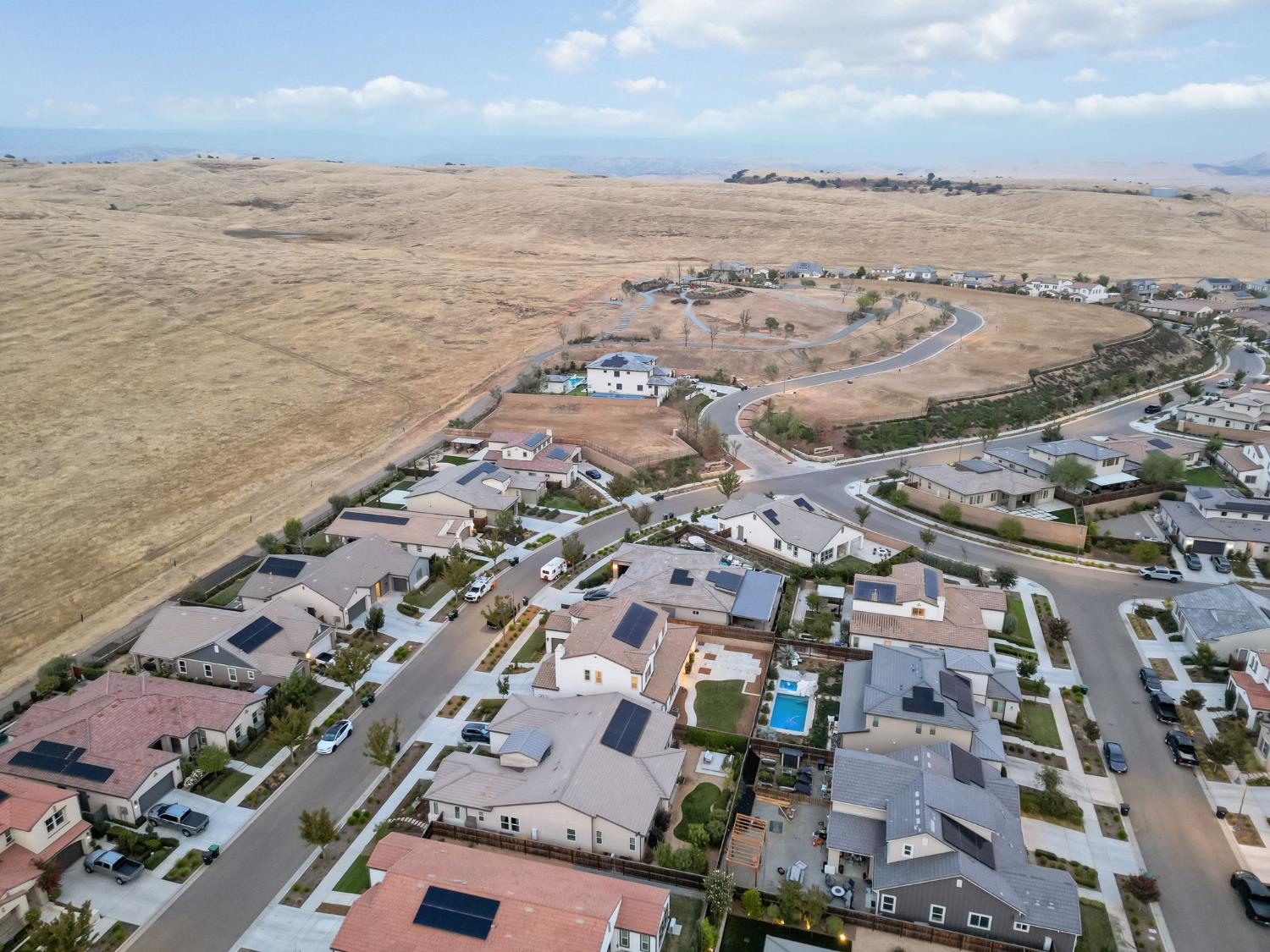 850 Overstone Ave, Madera, CA 93636