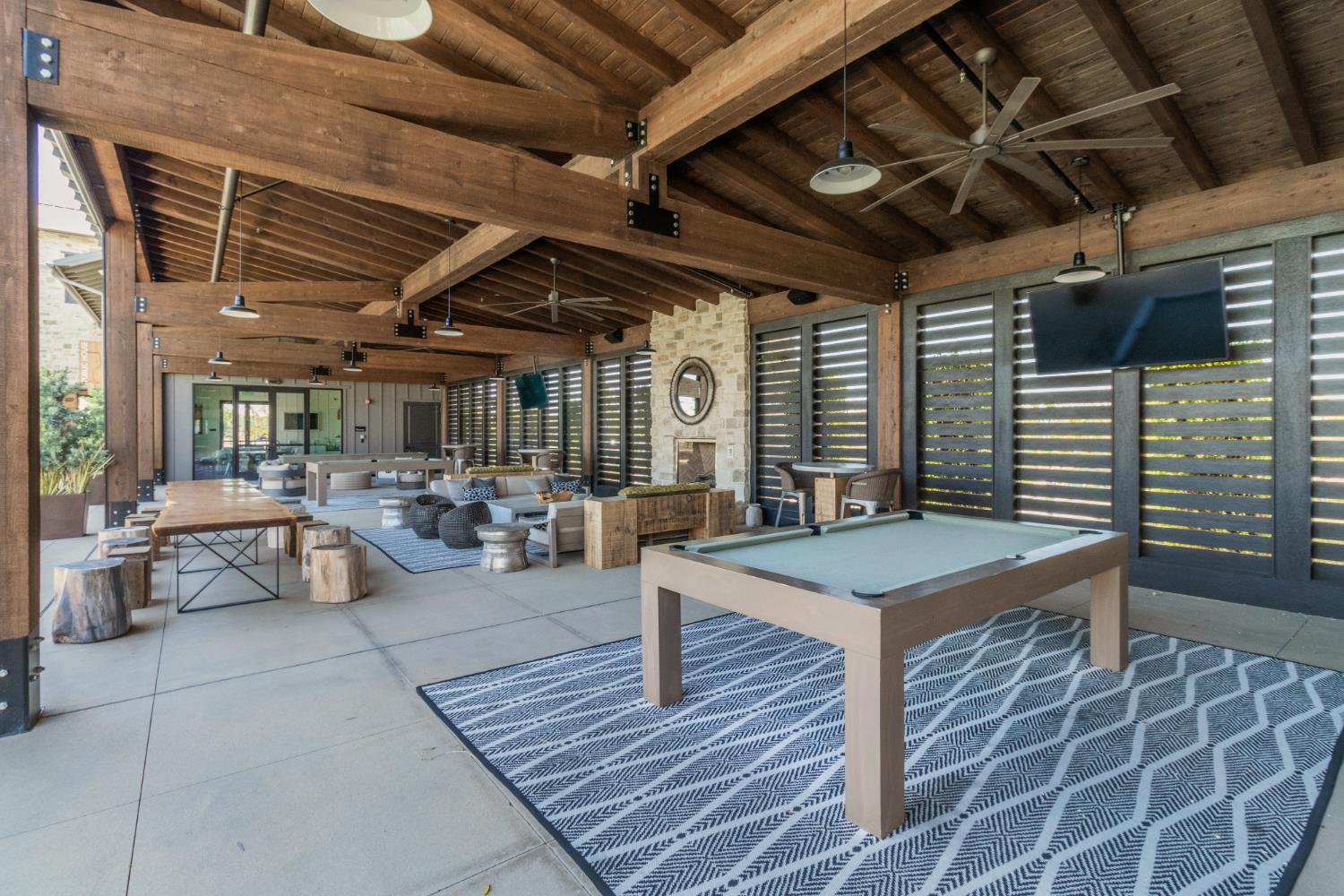 850 Overstone Ave, Madera, CA 93636