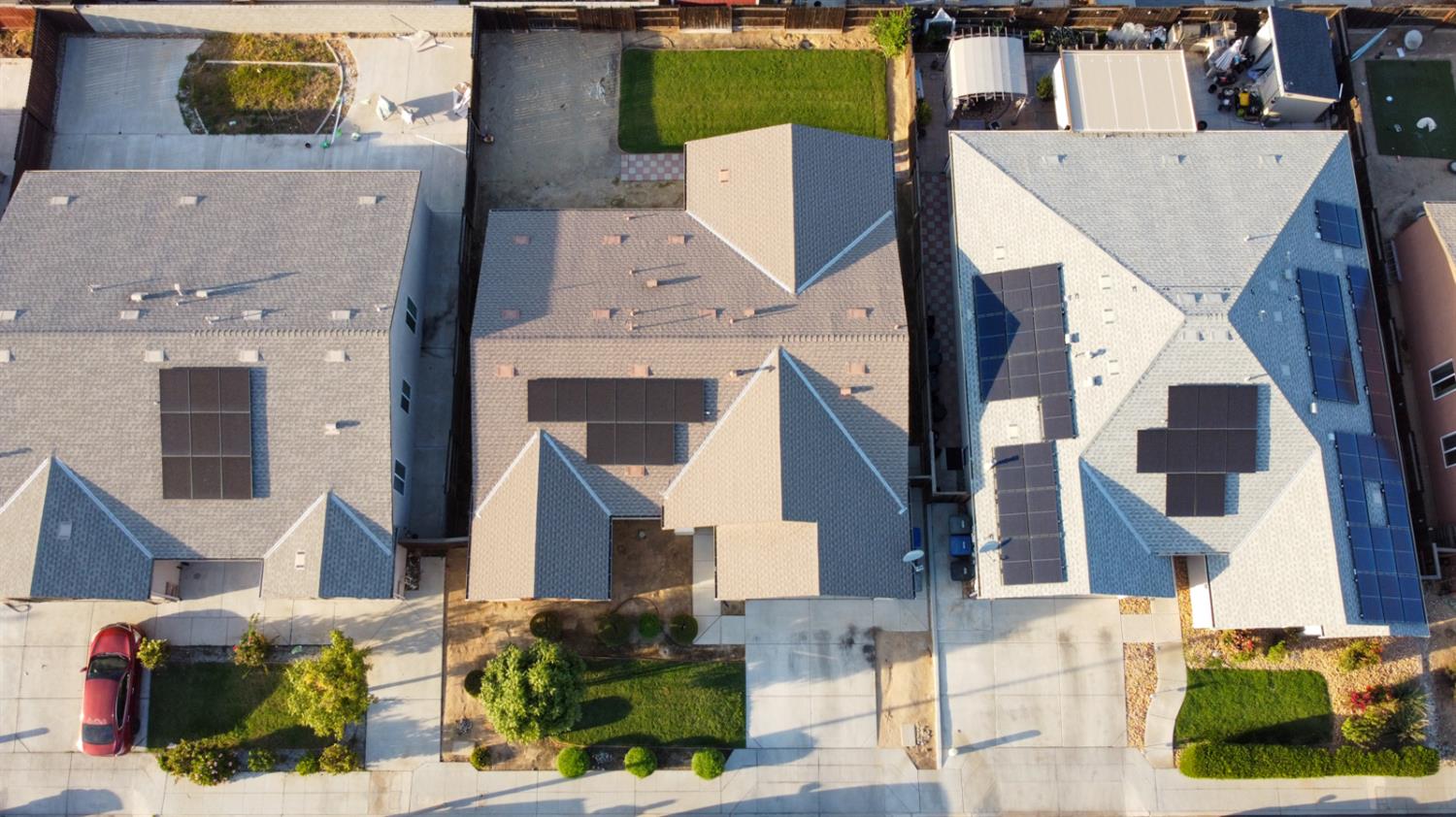 5447 E Burns Ave, Fresno, CA 93727