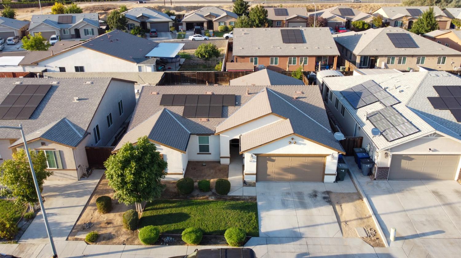 5447 E Burns Ave, Fresno, CA 93727