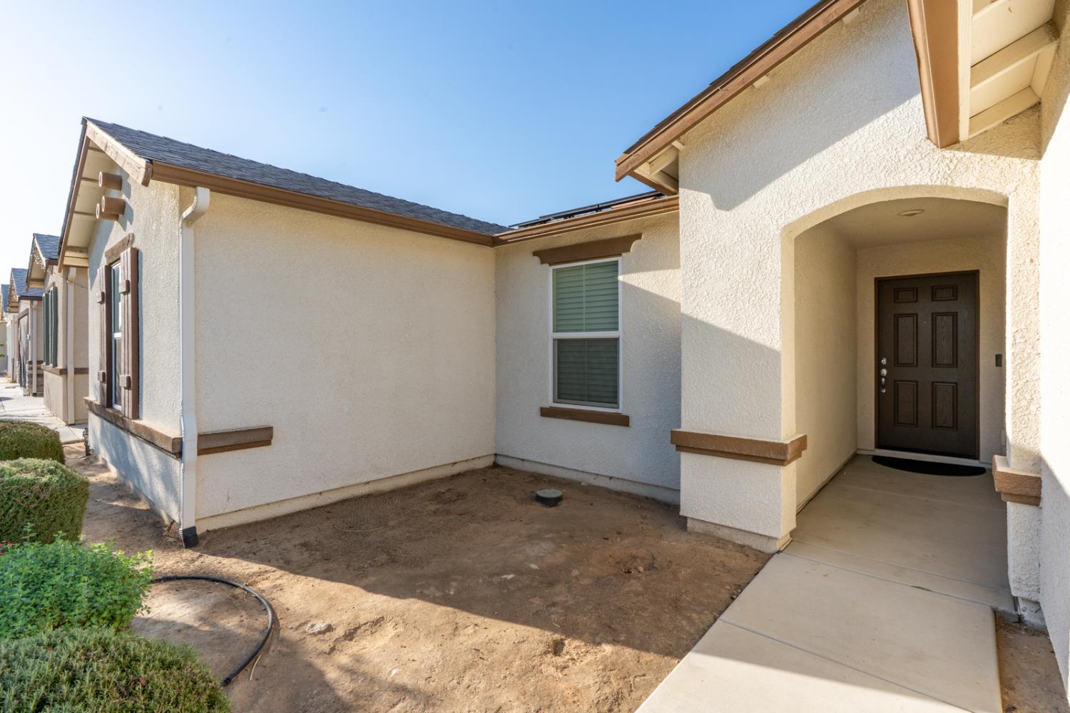 5447 E Burns Ave, Fresno, CA 93727