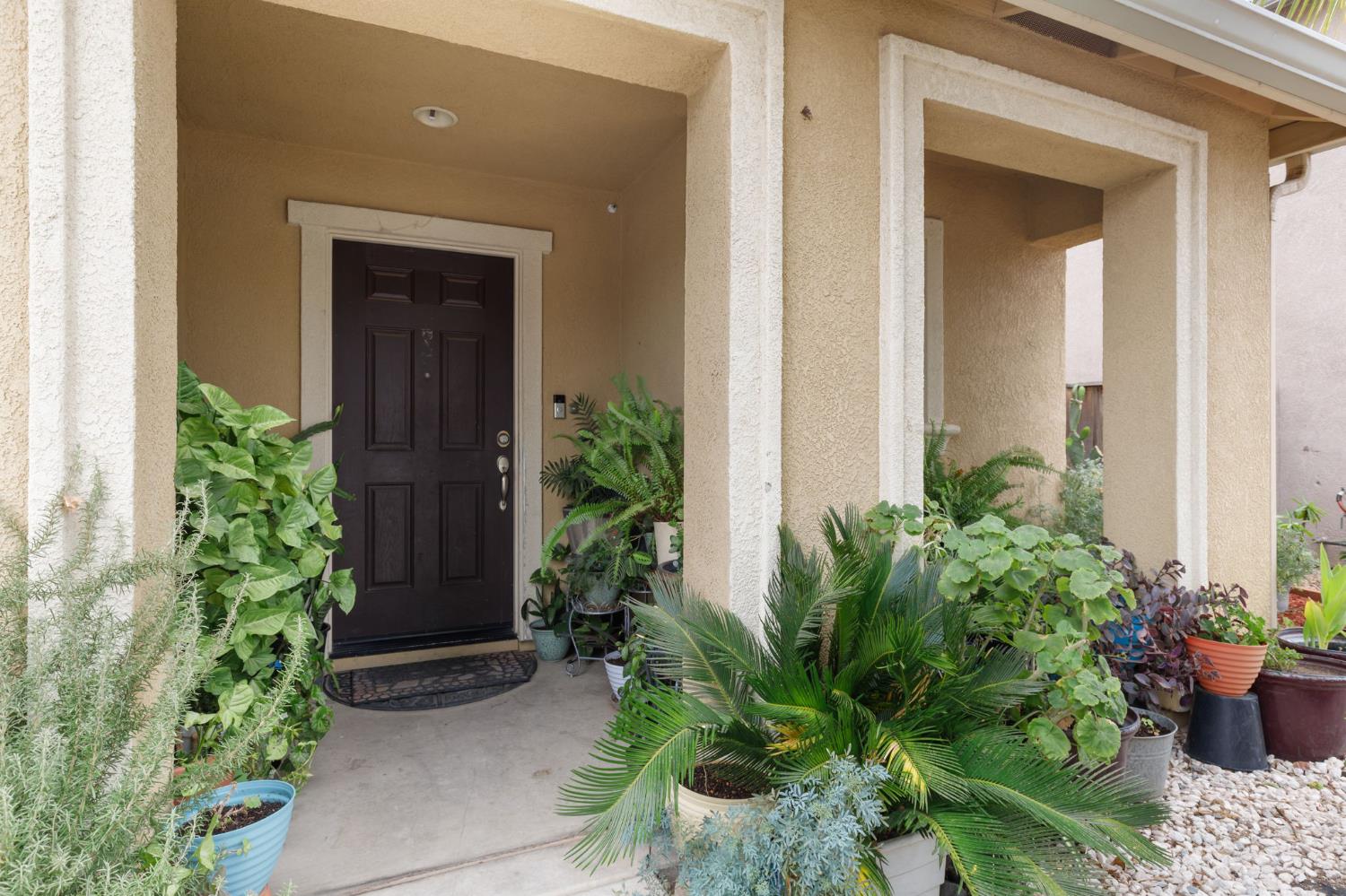 631 Persimmon St, Madera, CA 93638