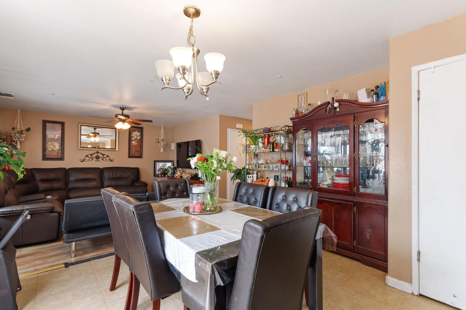 631 Persimmon St, Madera, CA 93638