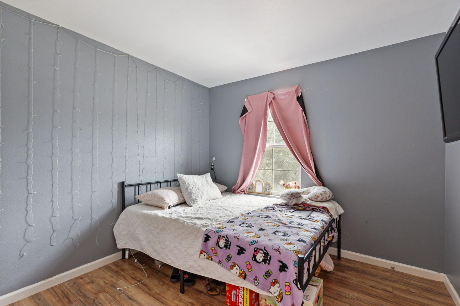 631 Persimmon St, Madera, CA 93638