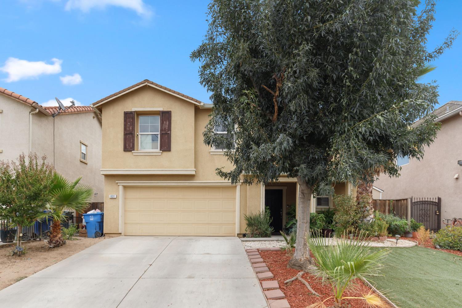 631 Persimmon St, Madera, CA 93638