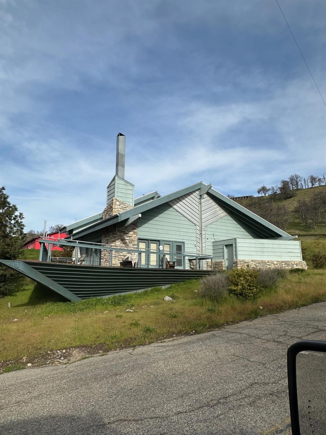 46982 Pony Express Ln, Coarsegold, CA 93614