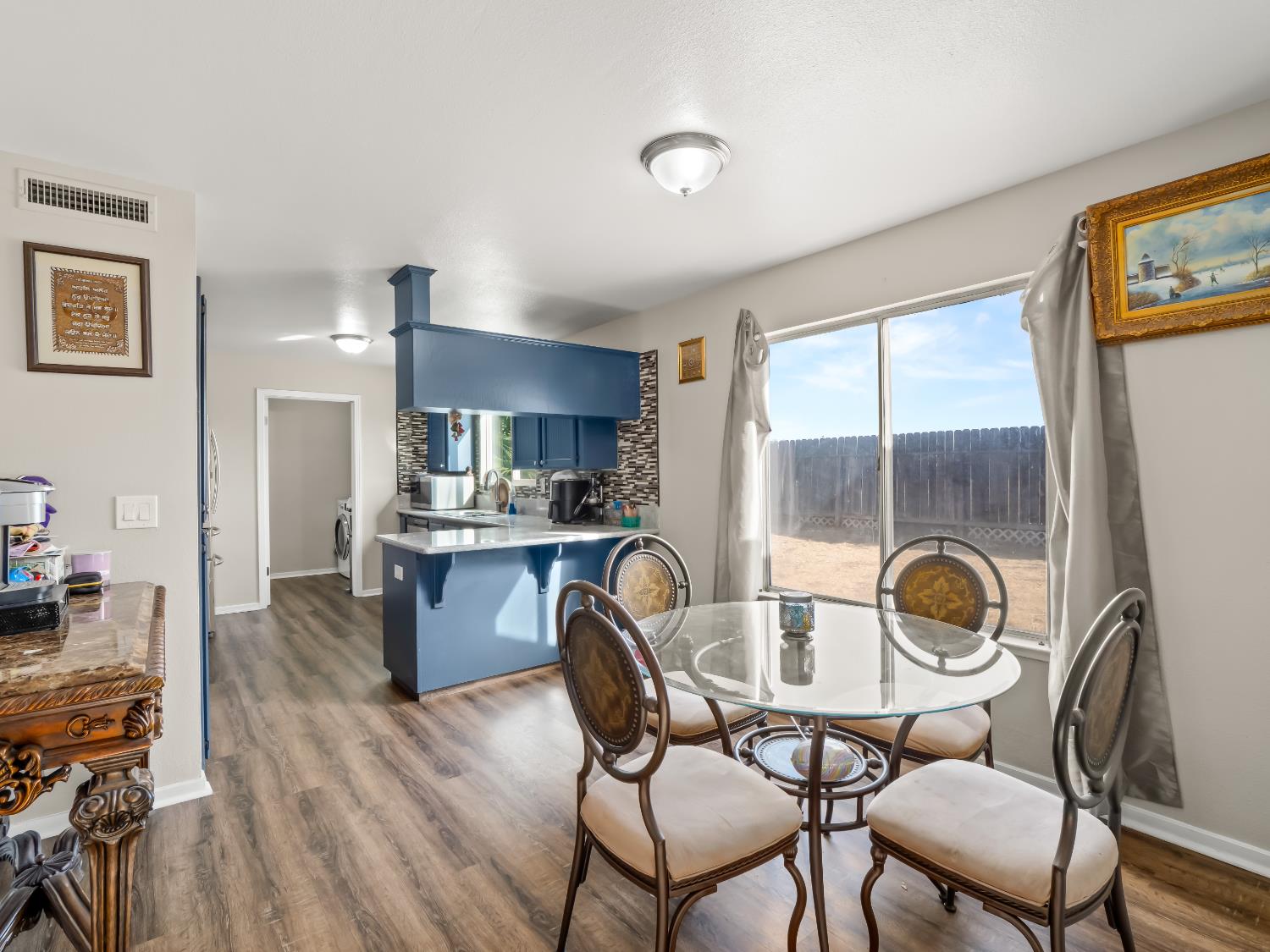 3537 W Fedora Ave, Fresno, CA 93722