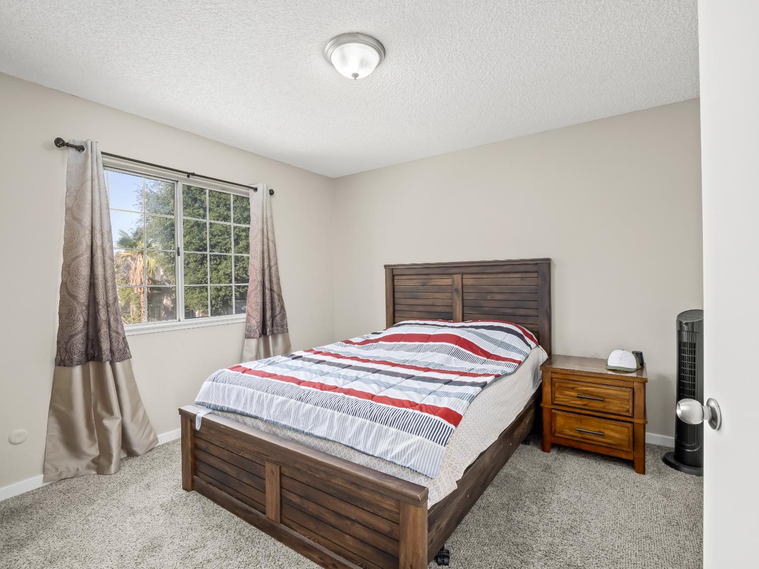 3537 W Fedora Ave, Fresno, CA 93722