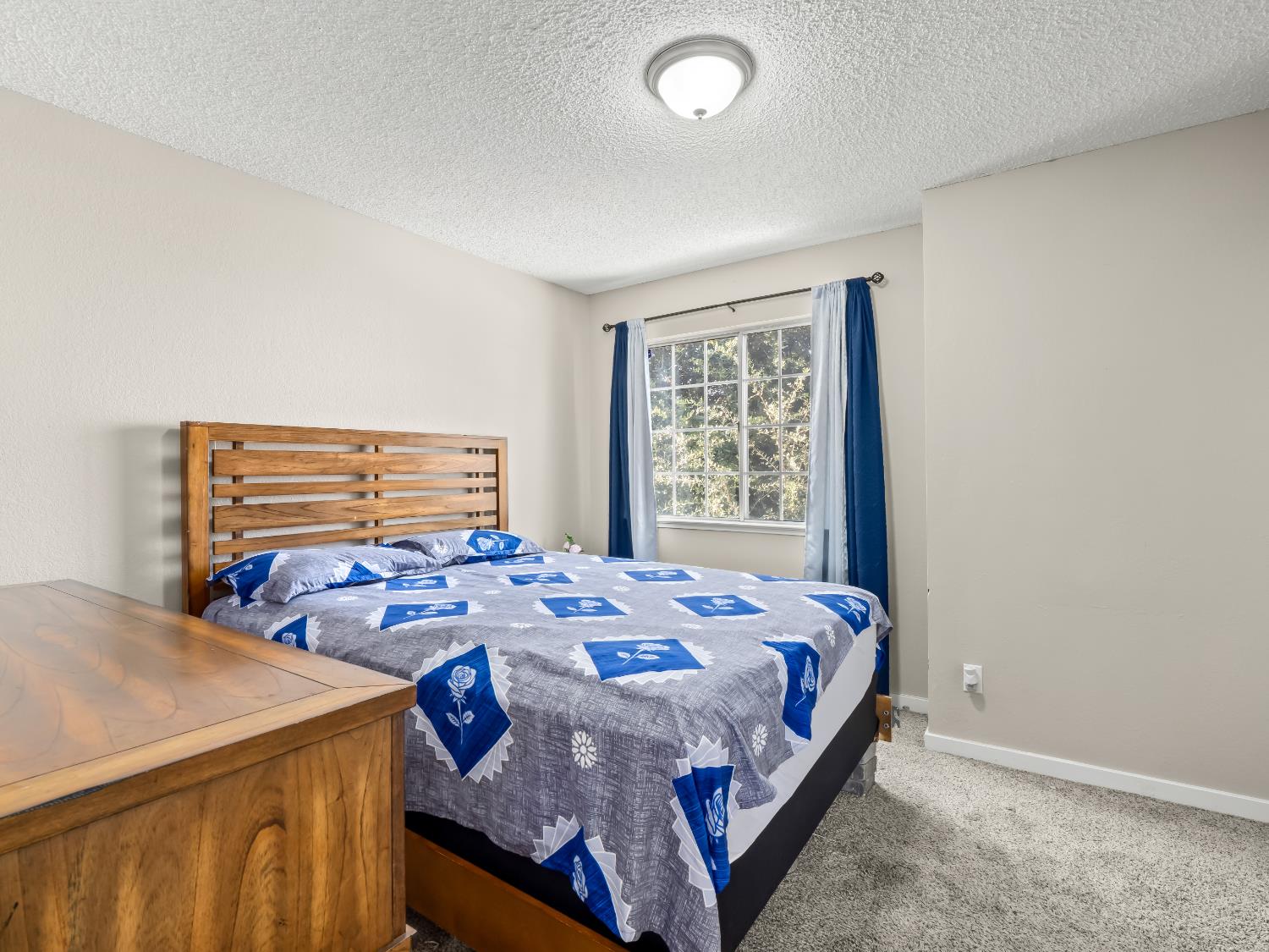 3537 W Fedora Ave, Fresno, CA 93722