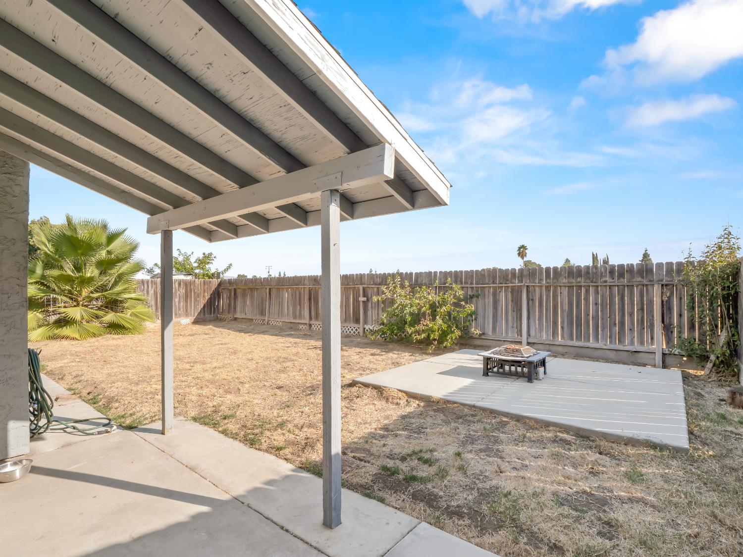 3537 W Fedora Ave, Fresno, CA 93722