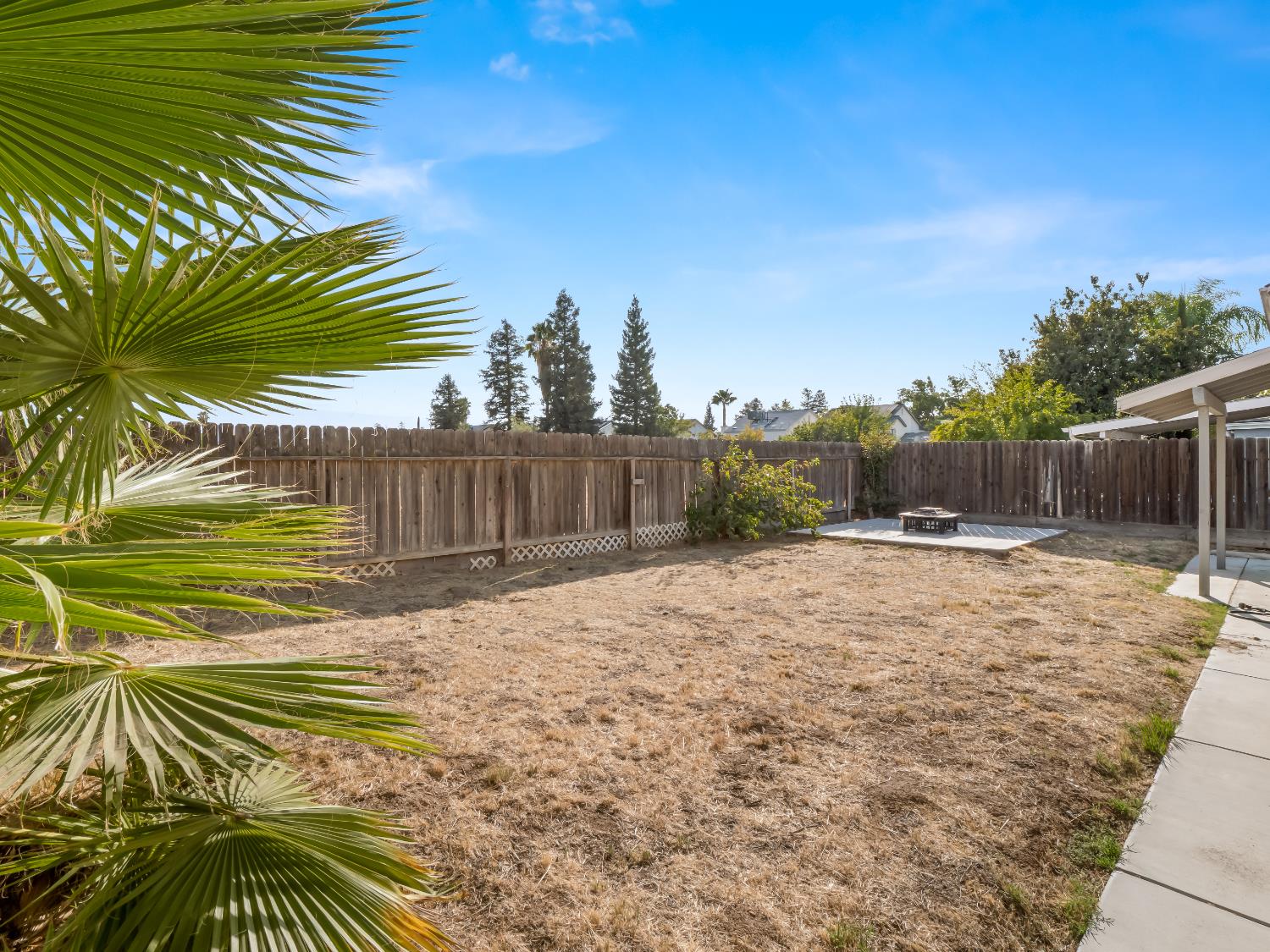 3537 W Fedora Ave, Fresno, CA 93722