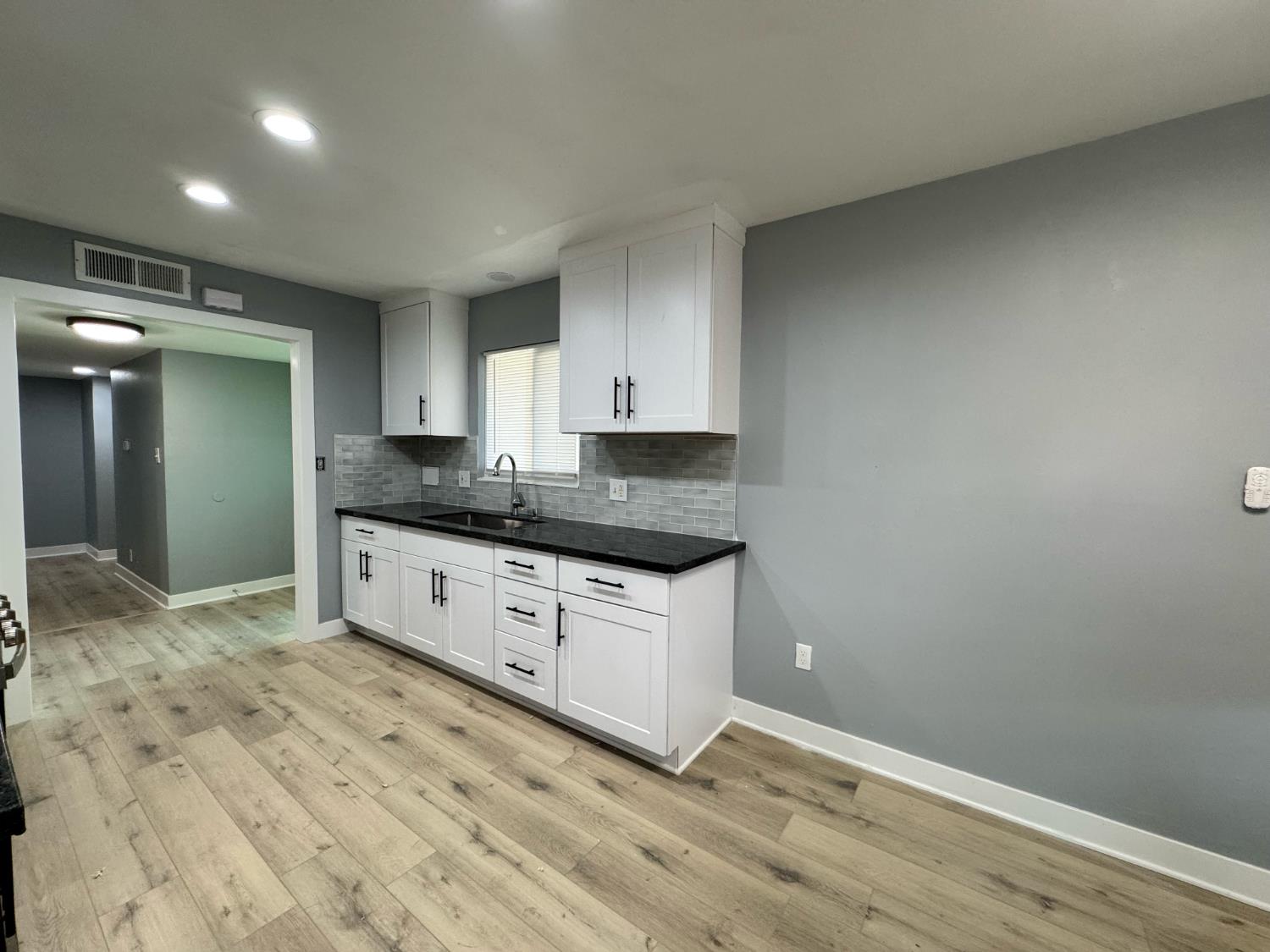 5435 N Bond St, Fresno, CA 93710