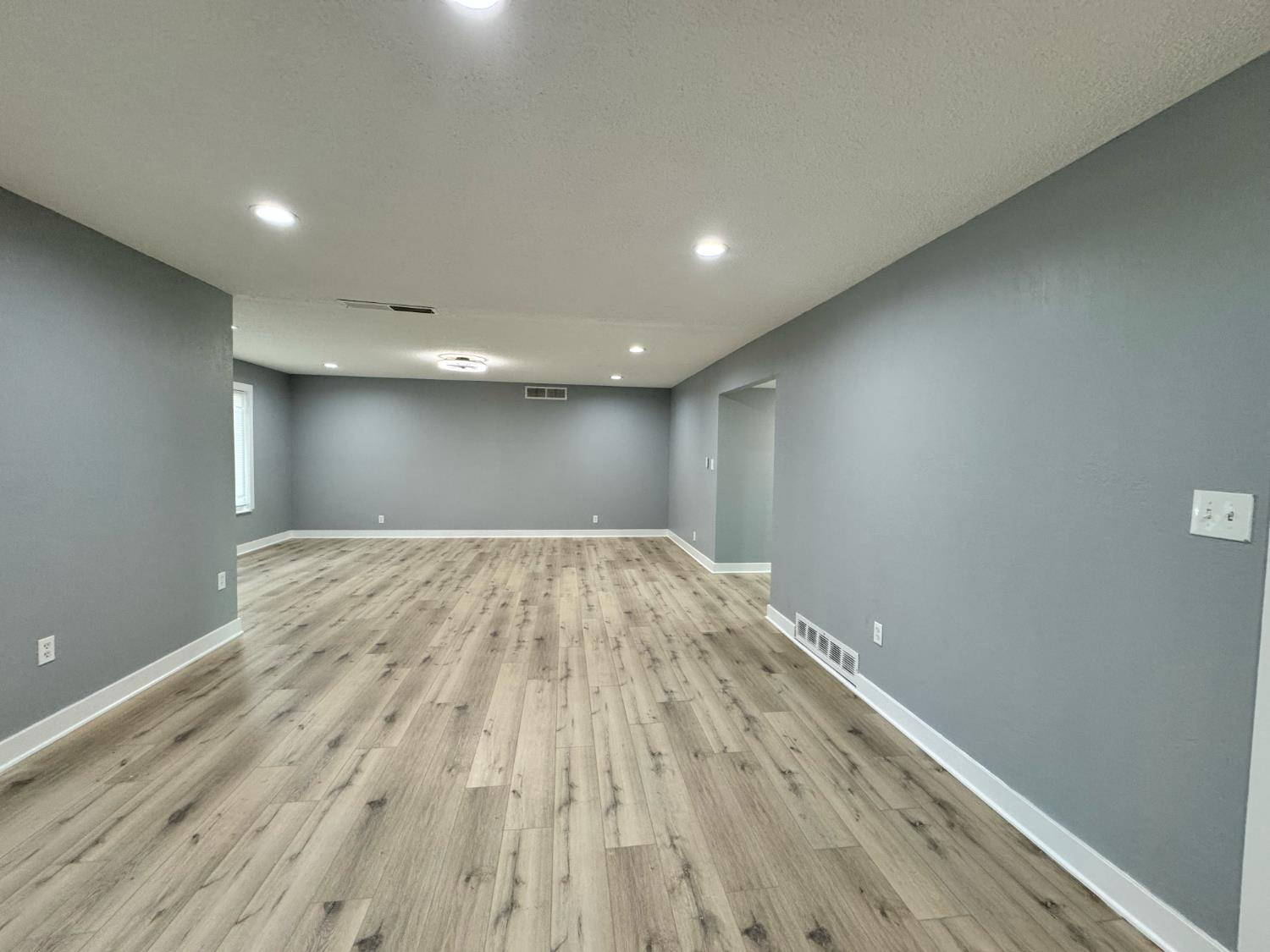 5435 N Bond St, Fresno, CA 93710