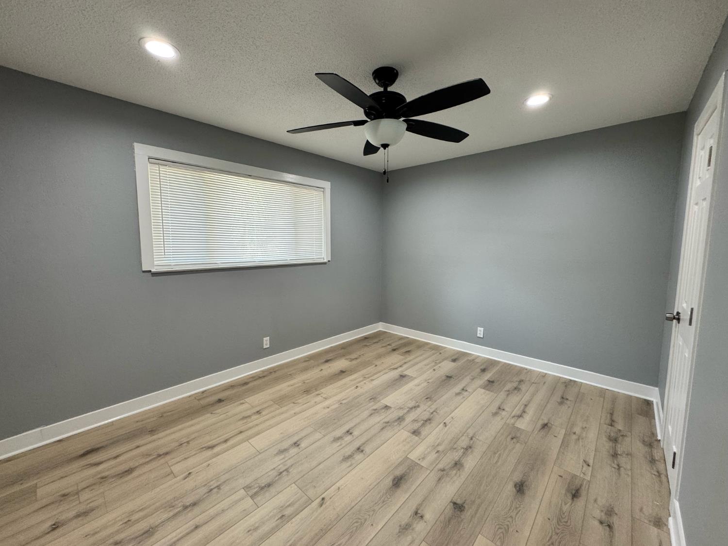 5435 N Bond St, Fresno, CA 93710