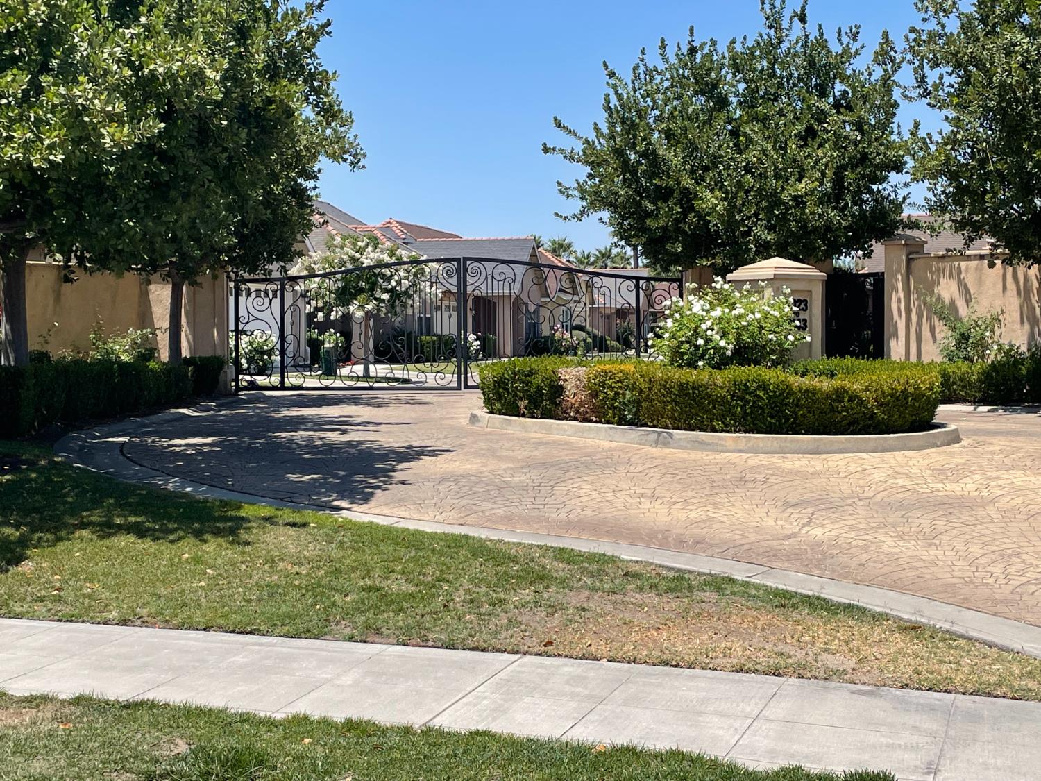 2087 S Church, Reedley, CA 93654