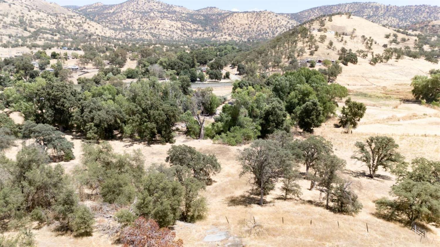 37127 Ripple Ln, Yokuts Valley, CA 93675