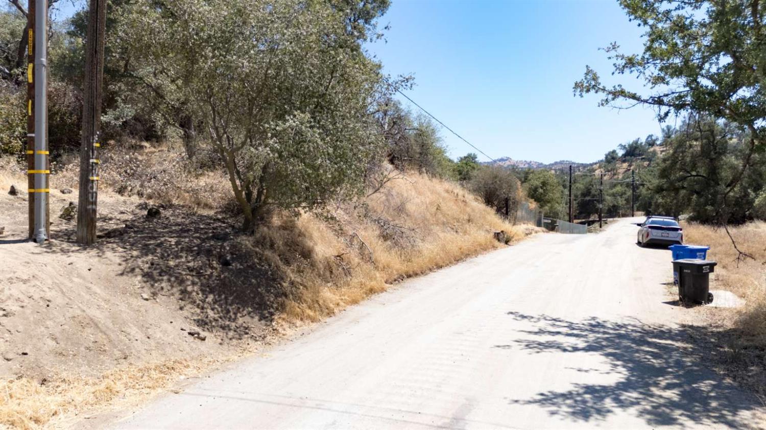 37127 Ripple Ln, Yokuts Valley, CA 93675