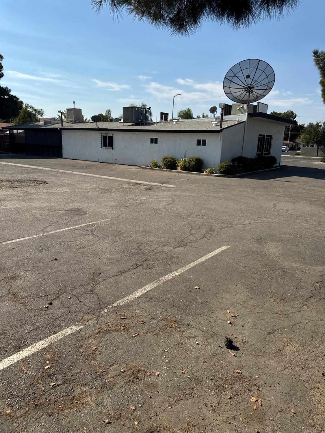 703 N Gateway Dr, Madera, CA 93637