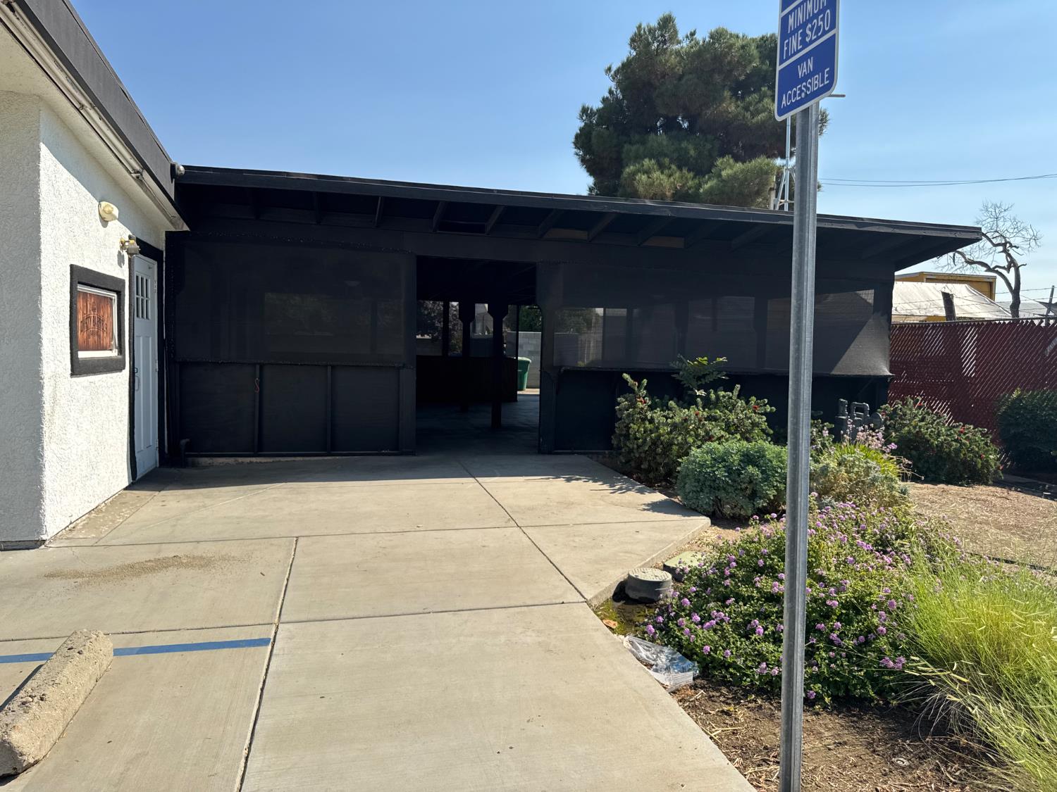 703 N Gateway Dr, Madera, CA 93637