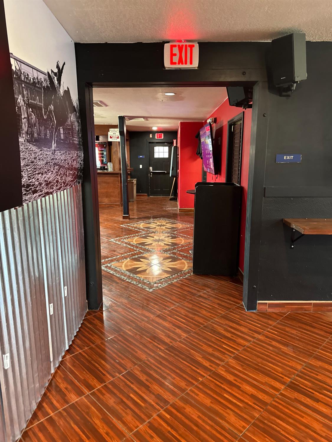 703 N Gateway Dr, Madera, CA 93637