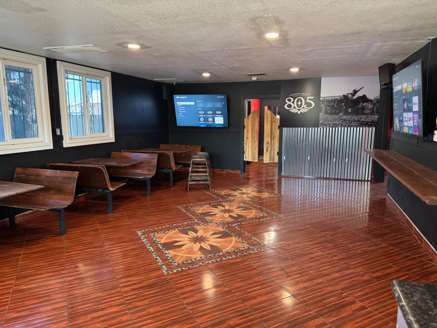 703 N Gateway Dr, Madera, CA 93637