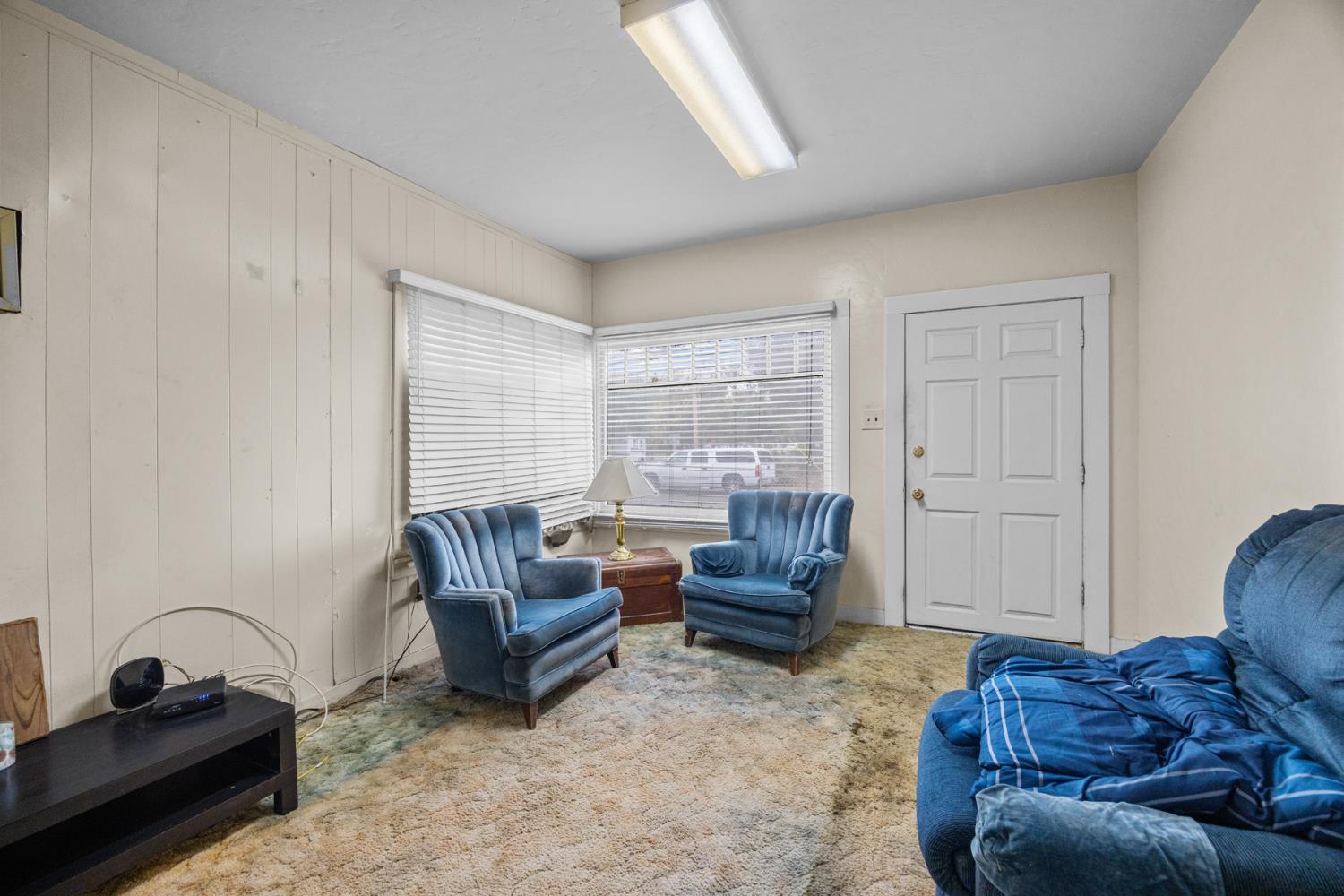 517 N Westwood Ave, Lindsay, CA 93247