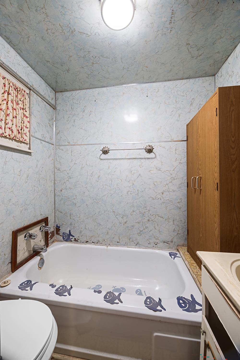 517 N Westwood Ave, Lindsay, CA 93247