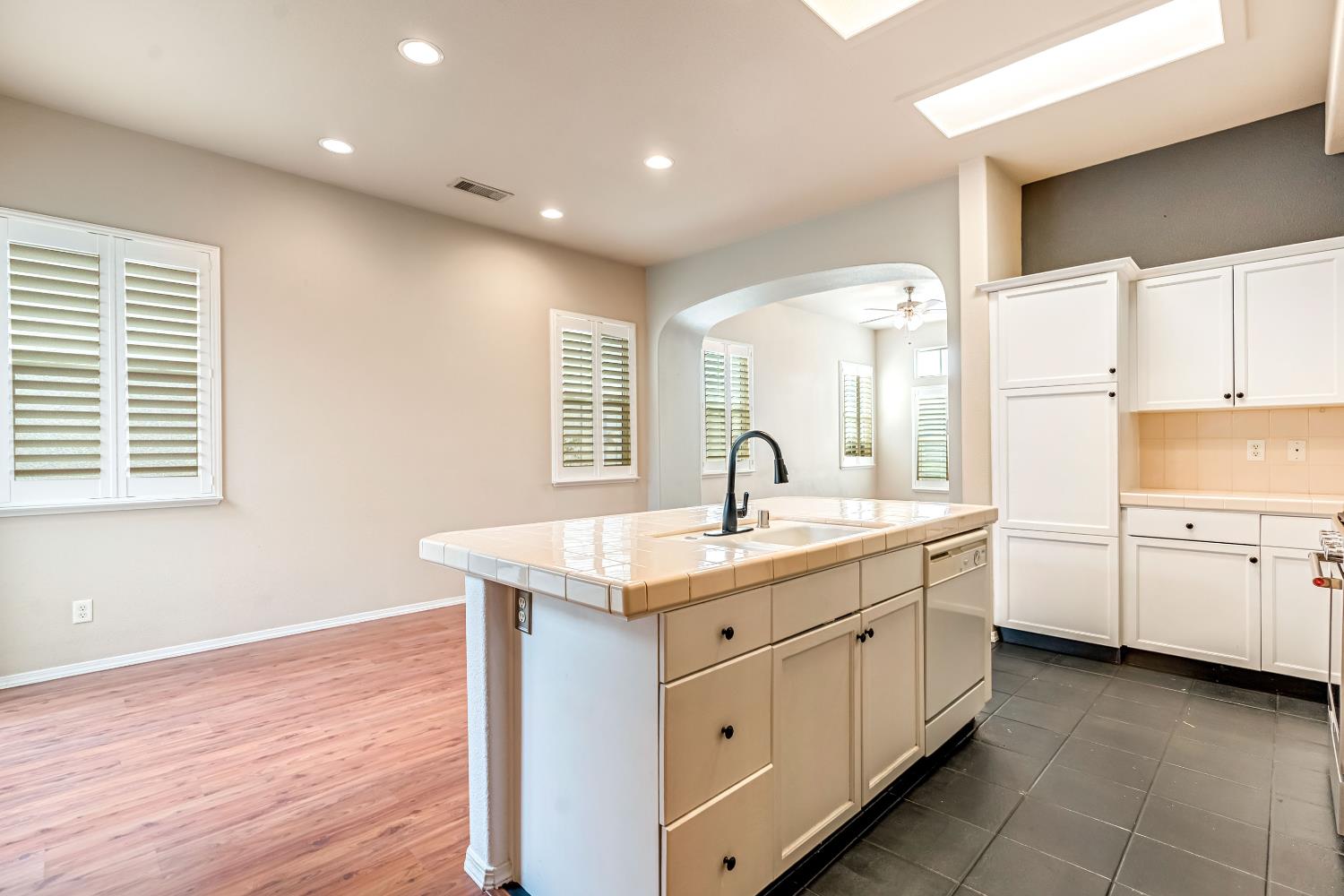 4088 W Fig Tree Ln, Fresno, CA 93722