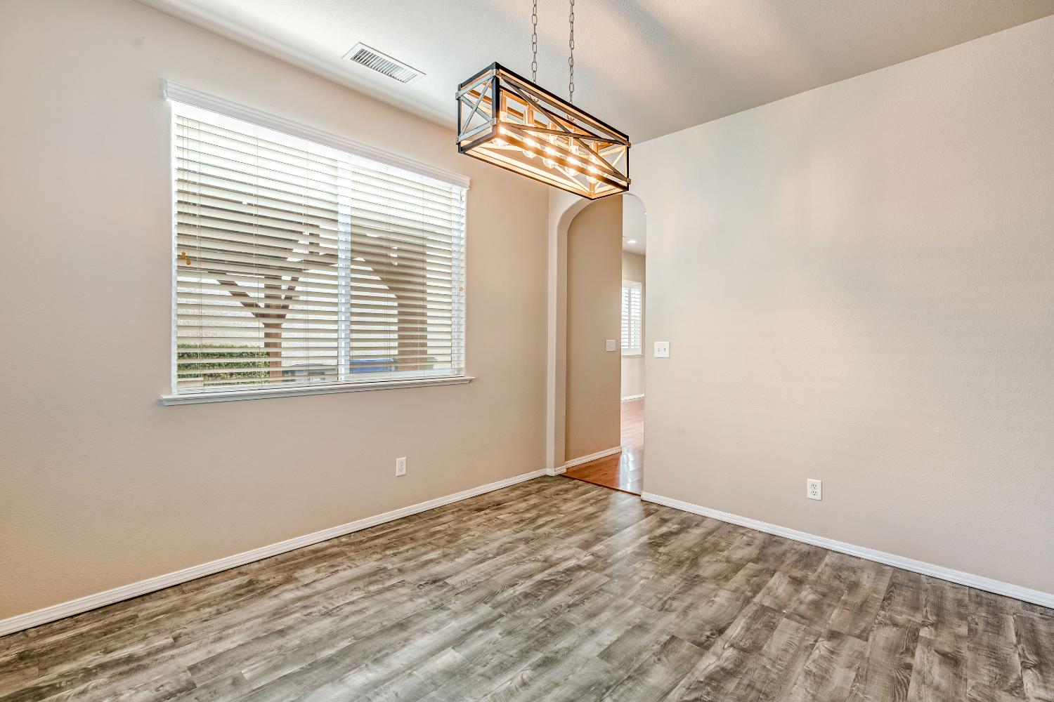 4088 W Fig Tree Ln, Fresno, CA 93722